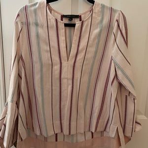 Flair sleeve BCBG top